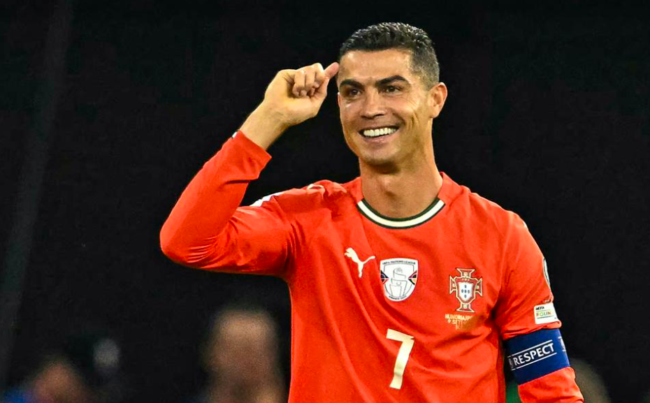 下场, 纪录只差时, 瓦男足 下场, 纪录只差时, 瓦男足