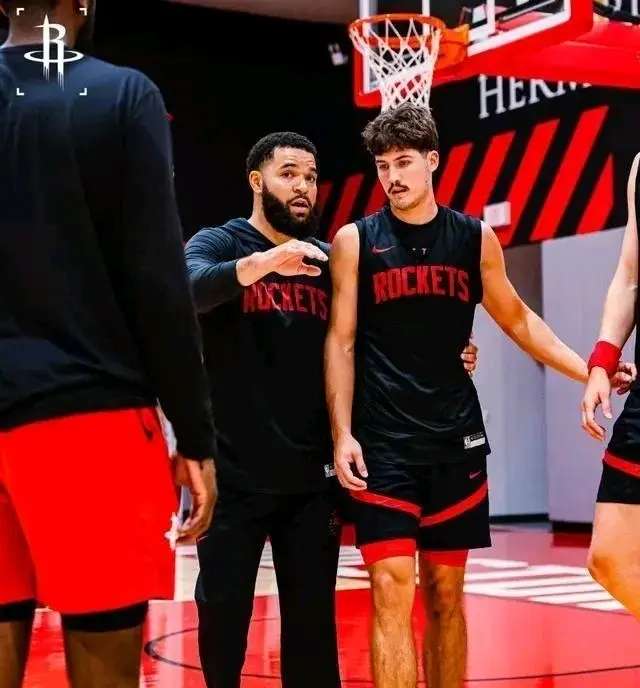 据报道, AA 据报道, AA