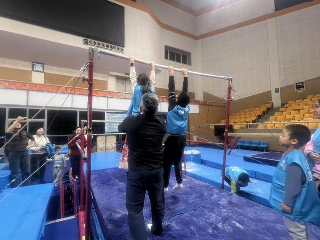 的氛围, 心里生根发 的氛围, 心里生根发